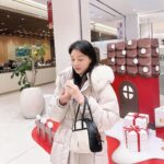 Jo Woo-ri Instagram - 벌써 연말이네유 ~~~ 🎄🧑‍🎄🎄
