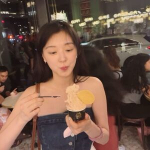 Jo Woo-ri Instagram - 🍧♡♥♡♥