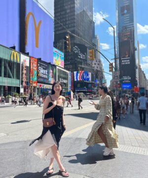 Jo Woo-ri Instagram - ☀️☁️☀️☁️