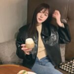 Jo Woo-ri Instagram - 제 새해 목표는 볼살빼기입니다 😄😅😁