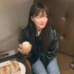 Jo Woo-ri Instagram - 제 새해 목표는 볼살빼기입니다 😄😅😁