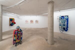 Joana Vasconcelos Instagram - Joana Vasconcelos’ first solo exhibition at Baró Galeria opened yesterday, on the occasion of Art Palma Summer 2024. The exhibition offers a comprehensive overview of the artist’s body of work and pieces made over the last 10 years, such as installations, sculptures, paintings and drawings. Visit the exhibition in Palma de Mallorca until the end of August.

☀️☀️☀️

A primeira exposição individual de Joana Vasconcelos na Galeria Baró foi inaugurada ontem, em ocasião de Art Palma Summer 2024. A exposição oferece uma visão abrangente do corpo de trabalho da artista e obras realizadas nos últimos 10 anos, como instalações, esculturas, pinturas e desenhos. Visite a exposição em Palma de Maiorca até ao final de agosto.

📸 © @grimaltdeblanch

@barogaleria @artpalmacontemporani
#barogaleria #palmademallorca #artpalma #textileart #artetextil #artandfashion #arteemoda #escultura #sculpture #joanavasconcelos #artecontemporanea #contemporaryart #art #arte