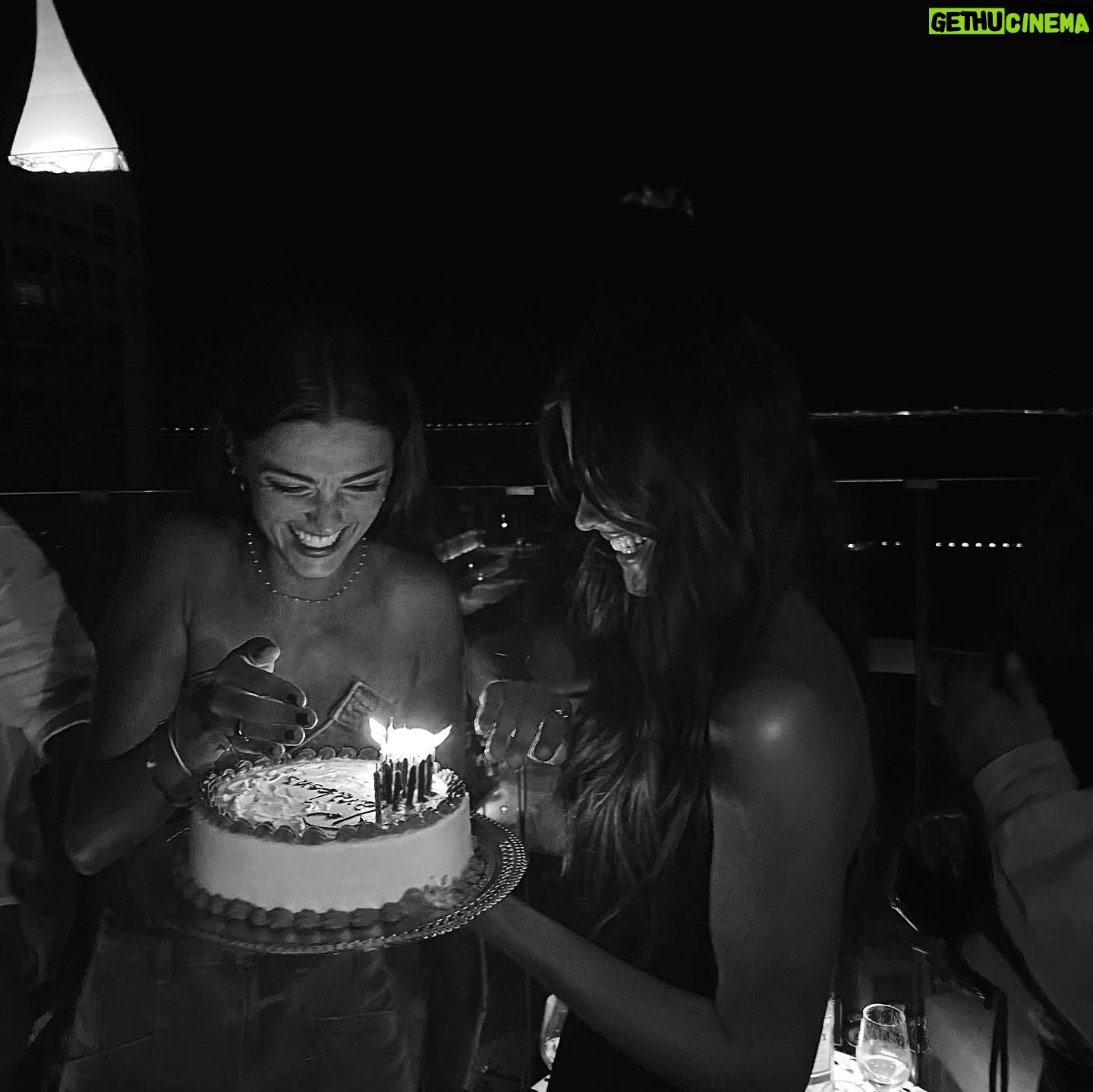 Joana Aguiar Instagram - Desde sempre que gostamos de celebrar o aniversário. Este ano tivemos a sorte de calhar no mesmo dia.