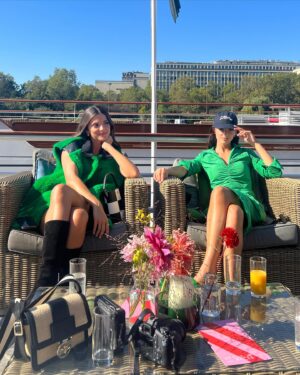 Joana Aguiar Instagram - Entretanto em Paris…

@longchamp