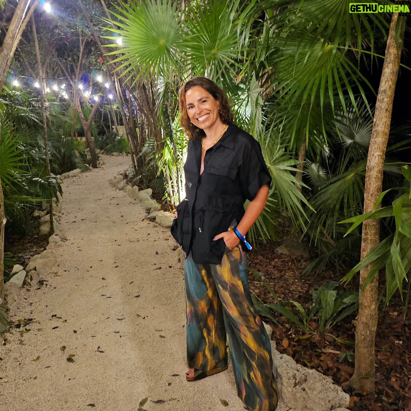 Joana Cruz Instagram - Muchas gracias e até uma próxima que esta já deixa saudades 💙🤍 Água do mar a 28° e uma escapada destas de 2 em 2 meses devia ser prescrição médica obrigatória🤤 Fica a sugestão para chefias, governantes e plano de SNS🤣 Hasta la vista México! ⚜️⚜️⚜️⚜️ #mexico #tulum #vacation