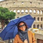 Joana Cruz Instagram - Em Roma, sê romano e, claramente, que quis ser logo tudo de uma vez num só dia na parte gastronómica, sobretudo 🙄 🤌 Valha-nos a contagem de passos diários para tirar o peso da culpa das coxas🫣 〽️ 〽️ 〽️ #roma #colloseo🇮🇹 #colloseumrome🇮🇹 #coliseu #coliseum #tonarello #carbonara #pannacotta🍮 #tiramisu #gelato #panthéon #trastevere #aperolspritz #tibre #coffee