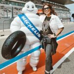 Joana Cruz Instagram - A emoção da velocidade do Moto GP e das fotos que o menino @rodgomes gosta de me tirar para me emocionar ainda mais, mas noutro sentido🙄 #motogp #algarve #allgarve #autodromo