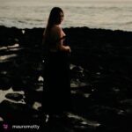 Joana Machado Madeira Instagram - Posted @withregram • @mauromotty Black Gold @joanamachadomadeira