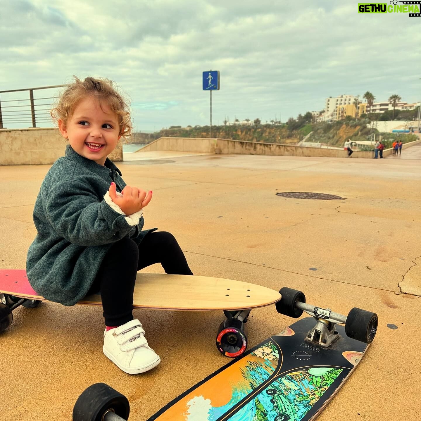 Joana Machado Madeira Instagram - Parabéns à rebelde Carolina ❤️ 3 anos da mais nova 🥰