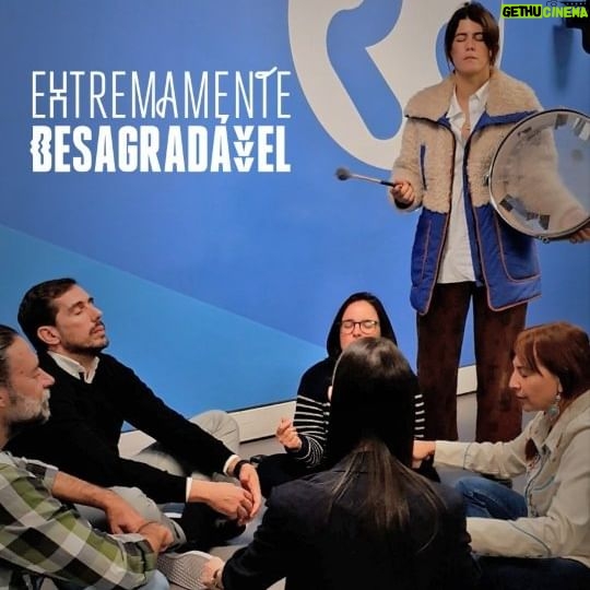 Joana Marques Instagram - Depois do método "Brilha sem Filtros", a equipa d'As Três da Manhã apresenta a terapia "Tum, tum, tum, um tamborzinho". 🥁🥁🥁 Ficou fã desta nova técnica? #ExtremamenteDesagradável #AsTrêsDaManhã #Renascença