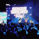 Joana Marques Instagram - Anda, Paula, que é a nossa música! ⚡️ Mais um momento bizarro das nossas vidas. Estar a dançar “É o Bicho” perante 900 pessoas. Porquê? Ninguém sabe. Como não sabíamos, quando esta coisa d’As Três da Manhã começou, na @renascenca, que seria a época mais feliz da nossa vida na rádio. Era improvável que três pessoas que têm de levar umas com as outras às sete da manhã pudessem dar-se tão bem. Tão improvável como estarmos a fingir que somos DJs, no Capitólio, numa sexta à noite. No entanto aconteceu. @ineslopesgoncalves @anagalvaolopez ❤️ obrigada a quem foi, a quem não foi mas gostava de ter ido, e a quem exige “Anda Paula em Fornos de Algodres”. 📸 @sarahawkkk