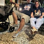 Joana Marques Instagram - Não se deixem enganar: parece que 2023 foi um bom ano mas neste momento estou de roupão polar, nariz em ferida e lenços de papel no bolso, a escolher estas fotografias a dedo para que pareça um bom ano.