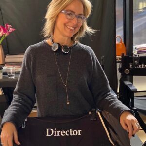 Joanna Coles Instagram - In TV women make up just 26% of directors so @meloradhardin’s boss debut this week is a BFD. It’s a fantastic episode btw... people get trapped in a storm...👀🙀/2nd pic script discussion w/ showrunner Wendy Straker Hauser