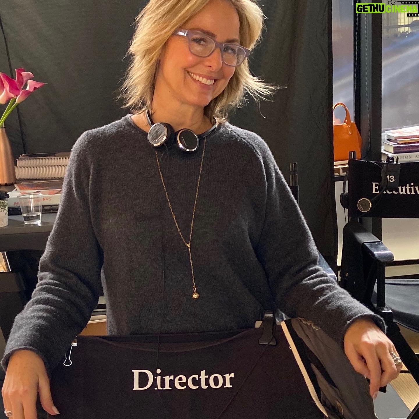Joanna Coles - 1.1K Likes - In TV women make up just 26% of directors so @meloradhardin’s boss debut this week is a BFD. It’s a fantastic episode btw... people get trapped in a storm...👀🙀/2nd pic script discussion w/ showrunner Wendy Straker Hauser