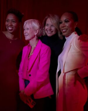 Joanna Coles Instagram - So inspiring to be part of #BeWell, @JPM with @sanyarichiross @Katiecouric