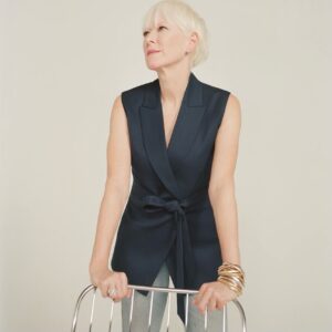 Joanna Coles Instagram - Love supporting @salichristeson @argent creating stylish, fun work wear for us women. 

Swipe to learn how to Wear It Like Joanna 😉😉