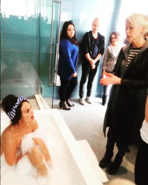 Joanna Coles Instagram - Oh the insanity of it all... @chrissyteigen being a typically good sport as we shot her in a bubble bath for @cosmopolitan five years ago. A former colleague just sent me this reminding me what fun we had that day! 🛁🛁🍸🍸