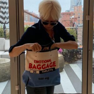 Joanna Coles Instagram - I know it’s in here somewhere...Used this bag today & 4 strangers asked me where I got it. It’s @Sarahsbag @positive_prescription 👜👜 and I first saw it on #DrSamanthaBoardman 🙏🙏