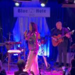 Joanna Instagram - Noite agradabilíssima no @bluenoterio com um publico muito animado. Obrigada, foi maravilhoso 🌹🙌 #joanna #cantorajoanna #show #Rio #copacabana #bluenote #bluenoterio