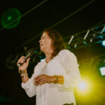 Joanna Instagram - Auto de Natal promovido pelo Vicariato Episcopal para Cultura da @arqrio em Jacarepaguá, no Rio. Um noite de luz e encanto! ⚡🥰 #joanna #natal #arqrio #cantorajoanna #mpb Fotos: Daniela Barros