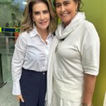Joanna Instagram - Feliz reencontro com a querida Maitê Proença na @tvbrasil . 🥰