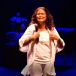 Joanna Instagram - Joanna (@cantorajoanna) comemora 45 anos de carreira, a cantora passará por Portugal para dois concertos, nos dias (15) e (16) de novembro, no Sagres Campo Pequeno (@sagrescampopequeno), em Lisboa, e na Super Bock Arena (@superbockarena), no Porto. A sua sólida carreira faz de Joanna uma das cantoras brasileiras de maior sucesso, tanto no Brasil quanto em todos os países de língua portuguesa e hispânica. Desde a sua estreia, em 1979, Joanna optou por cantar e compor nas suas mais variadas tendências, mas foi sempre o seu canto romântico que mais se destacou. “Nascente”, seu primeiro LP, levou ao público clássicos da música romântica brasileira, tendo vendido 80 mil cópias. Esta linha de trabalho, um romântico rebuscado e profundo, foi seguida nos álbuns seguintes: todos eles vencedores de discos de ouro e platina. #mpb #cantorajoannaoficial #joanna #news #culture #m80 #likeforlikes #tour
