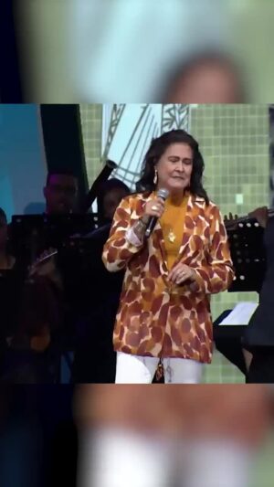 Joanna Instagram - Viva Nossa Senhora Aparecida, padroeira do Brasil!

Festival da Padroeira: @cantordaniel e convidados na @tvaparecida 

#joanna #aparecida #cantorajoanna #tvaparecida #padroeira #nossasenhora #nossasenhoraaparecida #cantordaniel