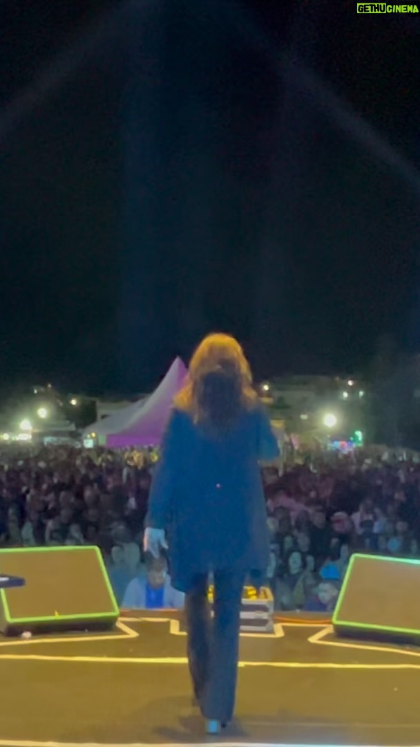 Joanna Instagram - Muito obrigada Varre-Sai pelo lindo show! Obrigada a @funarj , a @prefeituradevarresai , @fatimentel e a todos os realizadores desse grande evento! Até a próxima!