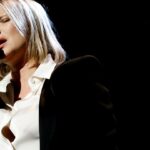 Joanna Kulig Instagram – Kochani, przypominamy z Łukaszem że tylko do końca kwietnia możecie przekazać 1,5% na rzecz @fundacja_mimo_wszystko którą wspieram od lat. Podczas tegorocznej Albertiany odebrałam medal św. Brata Alberta za działalność charytatywną. Był to dla mnie bardzo wzruszajacy i ważny moment za co dziękuję z całego serca @fundacja_mimo_wszystko i Fundacji Brata Alberta💚fot. @Jarosław Praszkiewicz