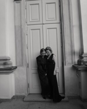 Joanna Kulig Instagram - Backstage of the @bibliotekanarodowa reopening by @aleksandramphoto 

@magdabutrym 🌹