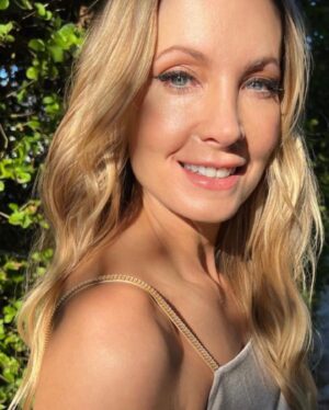 Joanne Froggatt Instagram - Thank you to @mithridate.official for the most wonderful morning viewing this magical collection. X