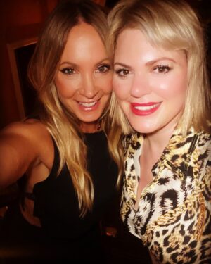Joanne Froggatt Instagram - Had a gorgeous evening last night with @chantecaille @countryandtownhouse Thank you for bringing such an amazing group of women together in such a beautiful setting.
And thank you to @hyattchurchill for an incredible stay with the most amazing service. 💋