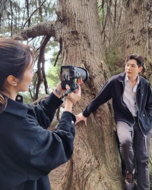 Joanne Peh Instagram - “SHERO” a year on. It was a beautiful gathering on the last day of CNY, catching up and congratulating one another for how far we have all come since then. This time last year, we were making “SHERO”, which was exceptionally memorable. The training to be a bodyguard, filming in Canberra, fighting with a ponytail that had nine pieces of hair extensions in it…

Summarising the experience in 10 pictures on IG was challenging because it felt like a lifetime for me. A long, gruelling search for sister @carriewst, a roller coaster love-hate romance with my client @romeotan, a painful rejection from my best friend @nickk_teo and a wary relationship with my sister’s mentee  @tayying_.
 
It’s a joy to have worked with all of you on this project! Here’s to another year of celebrations, and may all your dreams come true! ♥️♥️♥️♥️

#mediacorpshero #zgmdinner #joannepeh