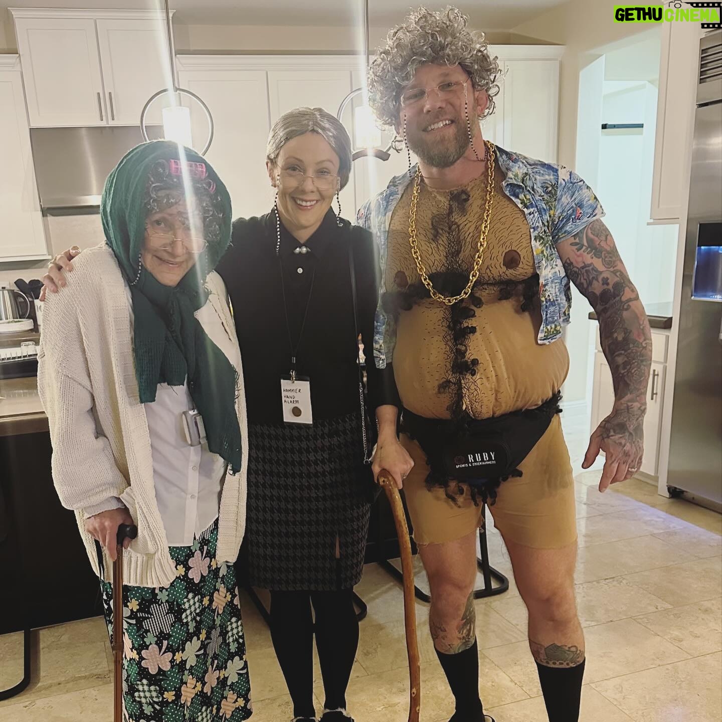 Joanne Wood Instagram - This was definitely one for the books! @badmofo_jojo ‘s retirement party was a blast! Everyone showed out with their costumes and stayed in character all night! Thanks guys & gals for making it such a great night! . #Family #WoodClan #Syndicatemma #Team
