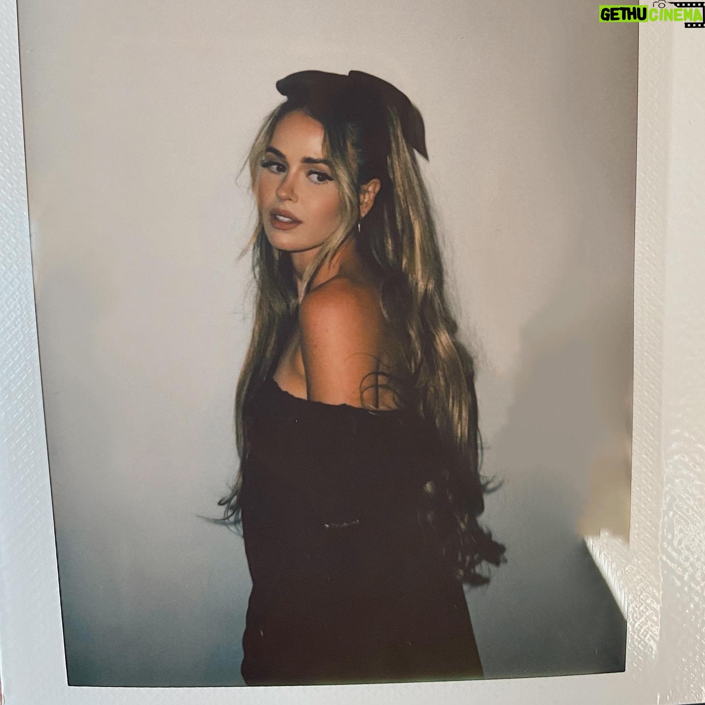 Jocelyn Hudon - 5K Likes - 🎀🖤🎀