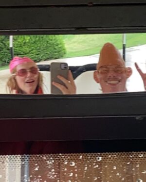 Jocelyn Shelfo Instagram - Brb doing some hot girl 💩