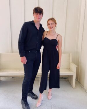 Jocelyn Shelfo Instagram - Bro and I are twinning and that’s about all good night!