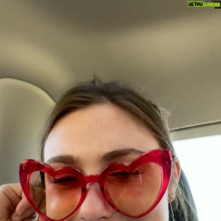 Jocelyn Shelfo - 3 Likes - Hiii