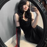 Jodelle Ferland Instagram - happy halloween🎃 last year I went as winry from fullmetal alchemist, so I figured I’d continue the theme this year and dress as one of my favourite FMA villains, lust❤️ #fullmetalalchemist #fmabrotherhood #lustcosplay #fmalust #fmacosplay