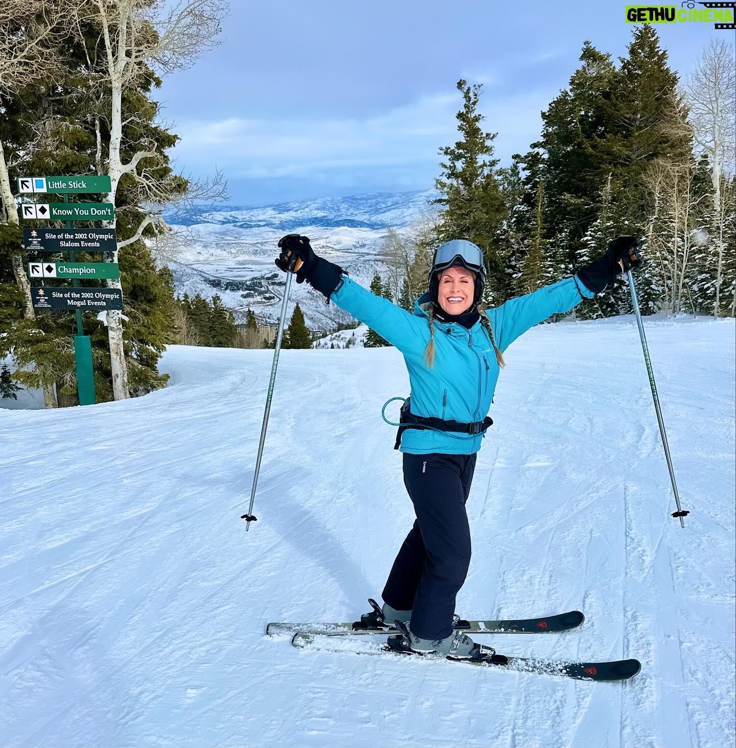 Jodi Benson Instagram - I’m so thankful for a wonderful season filled with love, adventure, friendship & healing❤️ After a painful torn meniscus knee surgery & a full tear rotator cuff shoulder surgery, I was so overjoyed & grateful to be back on the slopes skiing at our favorite place @deervalleyresort❄️ We loved attending @sundanceorg film festival for the first time, had a blast at @fanexpovancouver, excited to record a new secret project as Ariel, celebrated the release of Speedstorm & enjoyed time with friends at home. Here’s to a great start of 2024! thank you God❤️🙏🏻