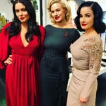 Jodi Lyn O’Keefe Instagram – #hereticparfum #scandalwood #maxfieldlosangeles #thesetwobeautifulladies @ditavonteese @giagenevieve I roll with dimes.