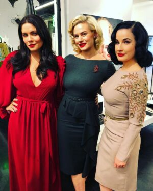 Jodi Lyn O'Keefe Instagram - #hereticparfum #scandalwood #maxfieldlosangeles #thesetwobeautifulladies @ditavonteese @giagenevieve I roll with dimes.