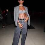 Jodie Turner-Smith Instagram - OH @GUCCI!!!! what a chic and sexy start, @sabatods ❤️‍🔥 i’m proud to have witnessed it, especially with my gorgeous mother @hildaturnersmith by my side. scroll to see me proposition @ameliadimz for a #chickenshopdate 😸