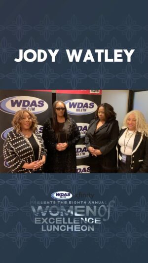 Jody Watley Instagram - The incomparable Ms. @jodywatley ✨

@wdaspatty #FrankieDarcell and @wdasmimibrown  caught up with the Legend Award recipient backstage at our 8th Annual Women of Excellence Luncheon presented by @xfinity 

•

Wait until the end 😄💙🎶