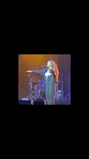 Jody Watley Instagram - Forever mood. 

Stay “EVERLASTING”

#JodyWatley 🪐 
#concert #newmusic #everlasting #keepgoing #inspiration #betruetoyourself Wattage ✨⚡️🌟