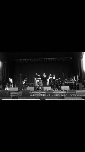Jody Watley Instagram - Smooth with it! “Waiting In Vain” Behind The Scenes at Soundcheck. The jazzy rendition can be downloaded or streamed at digital music platform of your choice, add to your Jody Watley collection and playlist . 🎶🎧❤️ I might add to set list for upcoming concert June 1 next Saturday in LA at The beautiful Greek Theatre with Boney James and Jeffrey Osborne #jazz #chill #weekend #jodywatley #livemusic