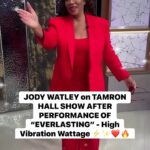 Jody Watley Instagram - This happened after my performance. The audience embraced my new single “EVERLASTING” as if it was already a familiar classic ❤️🥰 I’ve never experienced anything like this before-even after all these decades!! #gratitude #music #love #everlasting #jodywatley #tamronhall #tamronhallshow #tamfam