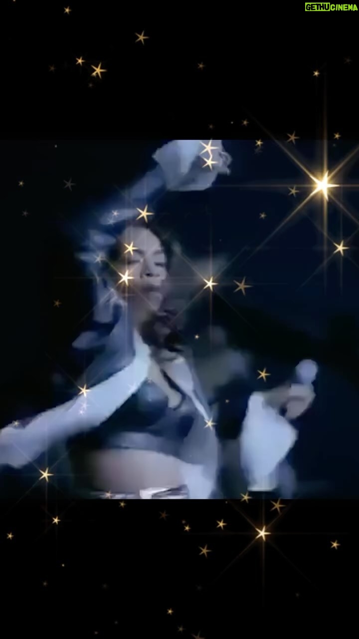Jody Watley - 3 Likes - #OTD May 2, 1992 “I’m The One You Need” 💃🏾🔥
Peaked at #3 on the Billboard Dance chart! Happy Music Anniversary 🎶🎉
Chart History:▶️ #19 Hot 100™, #23 Hot R&B
✍️🏾Written by: Jody Watley, David Morales, Alec Shantzis
Produced by Dj David Morales BEFORE he blew up the remix spot with Mariah Carey | Album:👉🏾 “Affairs Of The Heart.” ♥️
#JodyWatley #dancemusic #housemusic #90s #davidmorales #jodywatley #vinyl Suits:: Black -Azzedine Alaia & Orange @richardtylercouture
DISCLAIMER:FAIR USE. No copyright infringement intended
