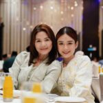 Joey Leong Instagram - twinning baju kebaya with mommy 💖 styled by @elainemakeupstylingteam @zaraks.co thank you @multimedia_entertainment for hosting the raya dinner cause we had a gooood time gathering up ♡ @mixue_michelleyim @sheksau looking bright as usual! love the second photo with bubbly moments captured