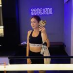 Joey Leong Instagram - little progress ✨ big thank you to @coliseumfitness.my and my powerful young lady pt @littledawn_y for guiding me right! exploring the body and tracking progress is becoming increasingly enjoyable though gym can be HARD but if you can endure the toughest 60-90 mins in a day, what else can’t you handle? *swipe to see flabby tummy a month ago* hehh ps: gym peeps, which part of the body do you think it’s harder to train?